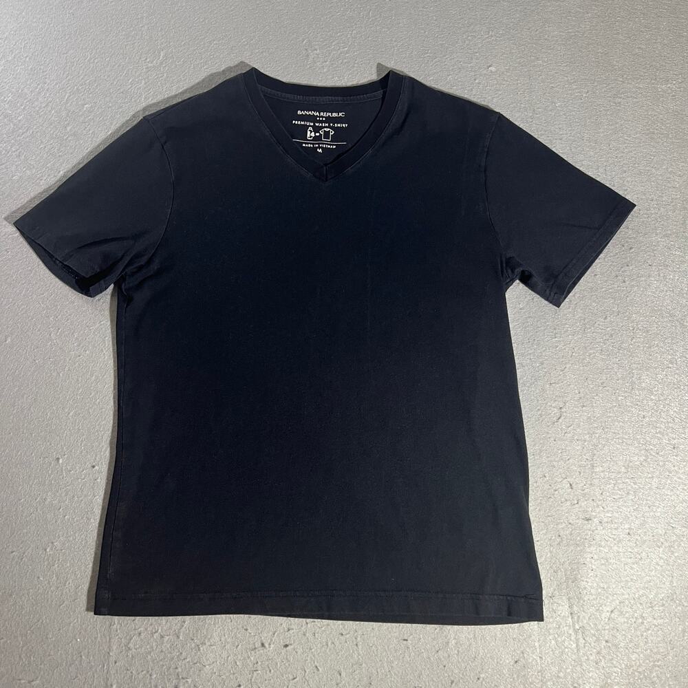 Banana Republic Mens M Black Premium Wash V Neck T Shirt Casual